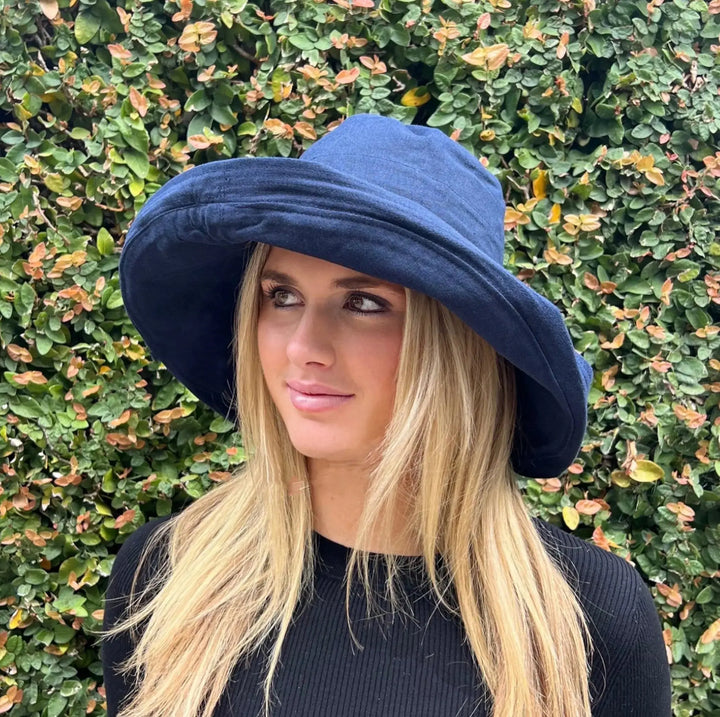 Hats - Oversized Brim Bucket Cottonblend in French Navy