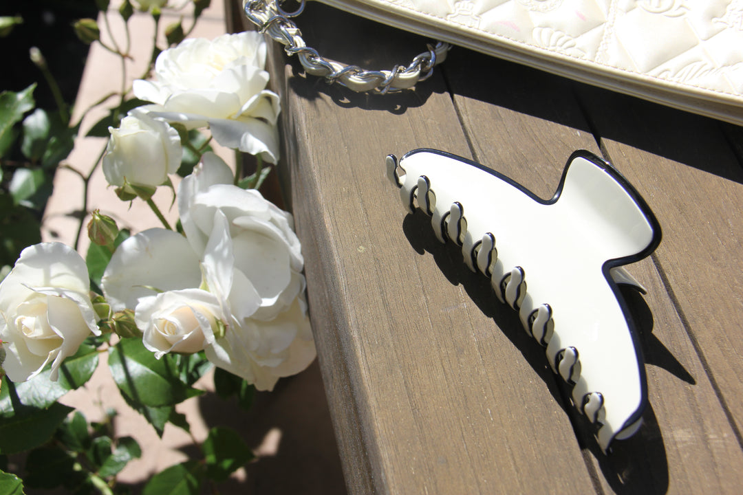 Premium oversized hair claw in ivory with black edging