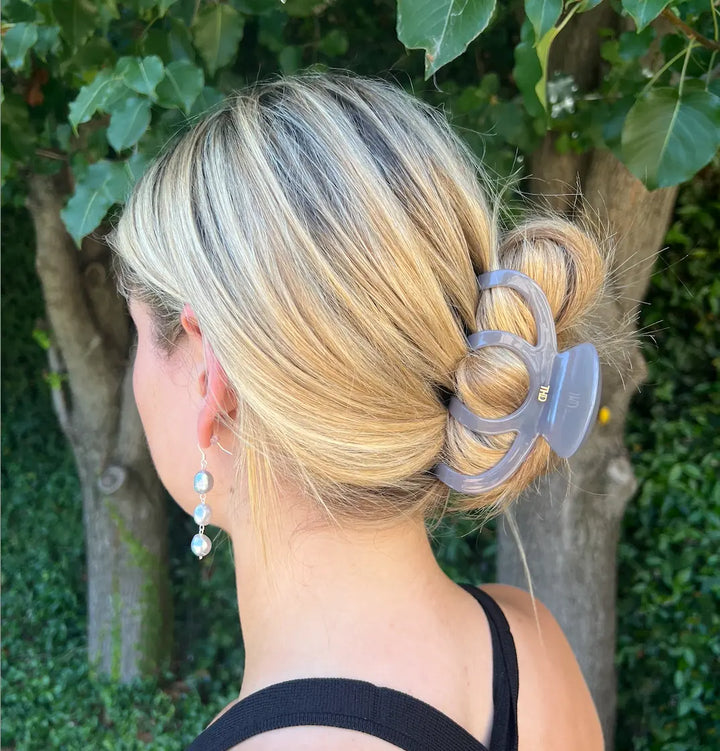 Octopus Acetate Hair Claw in Grey Lilac