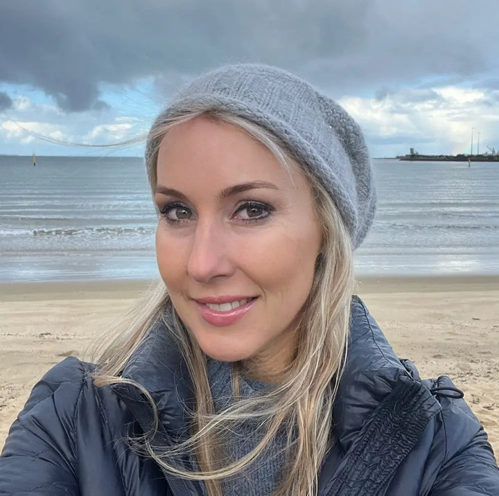 WS Slouch Beanie - Grey Sparkle