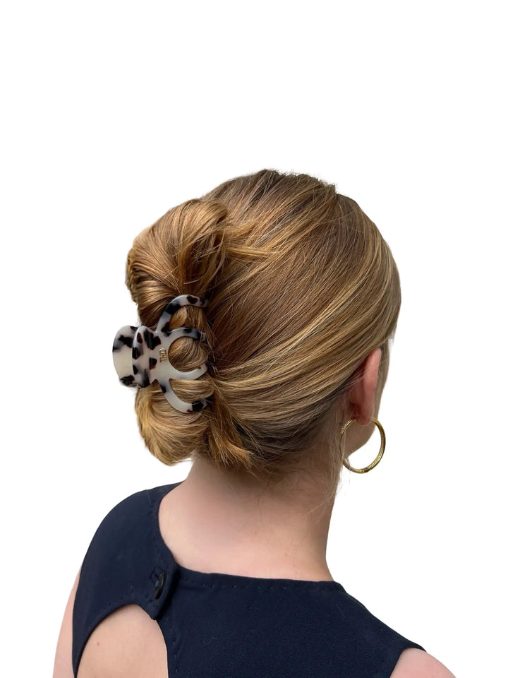 WS Acetate Octopus Hair Claw 6.8cm in Gelato Blue