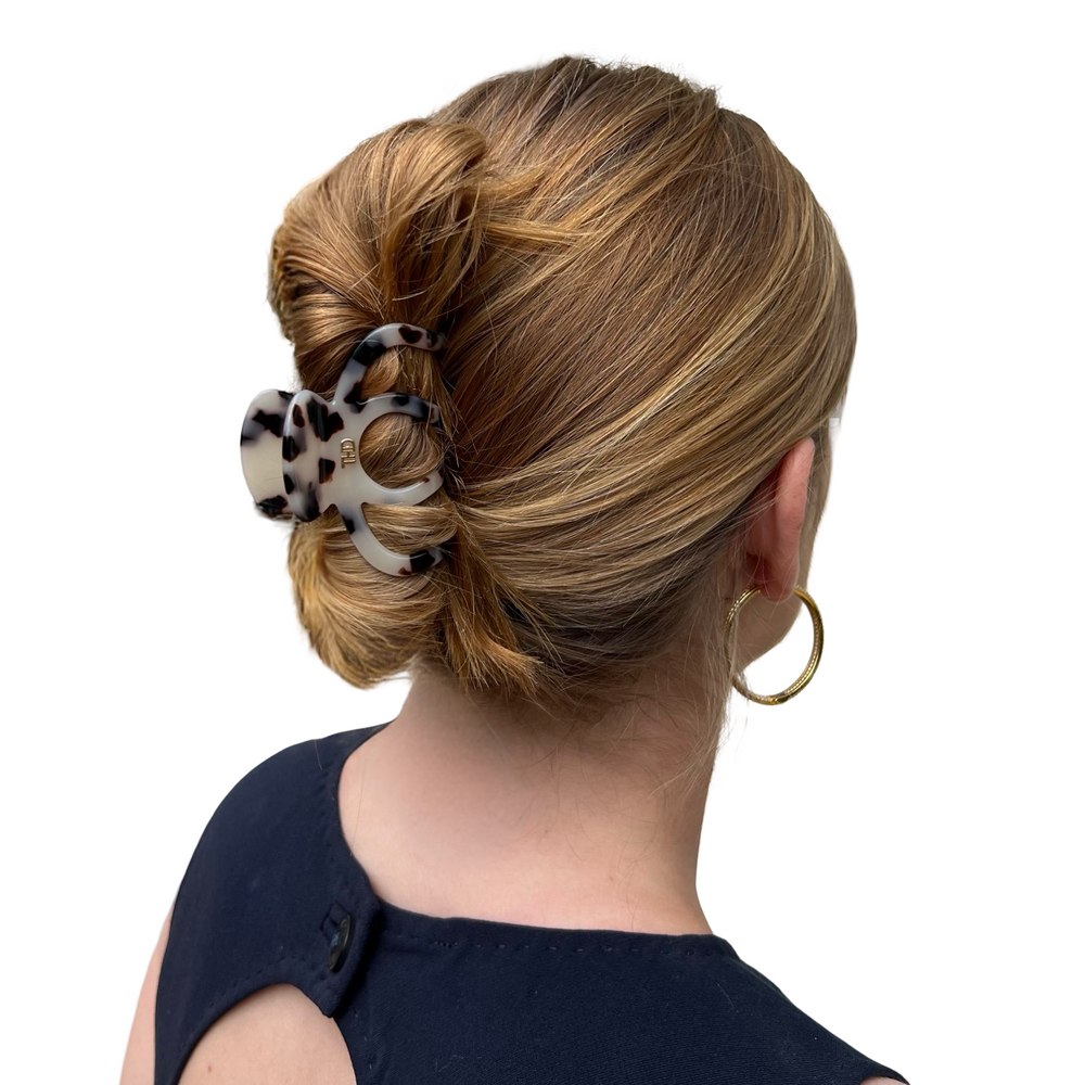 WS Acetate Octopus Hair Claw 6.8cm in Gelato pink