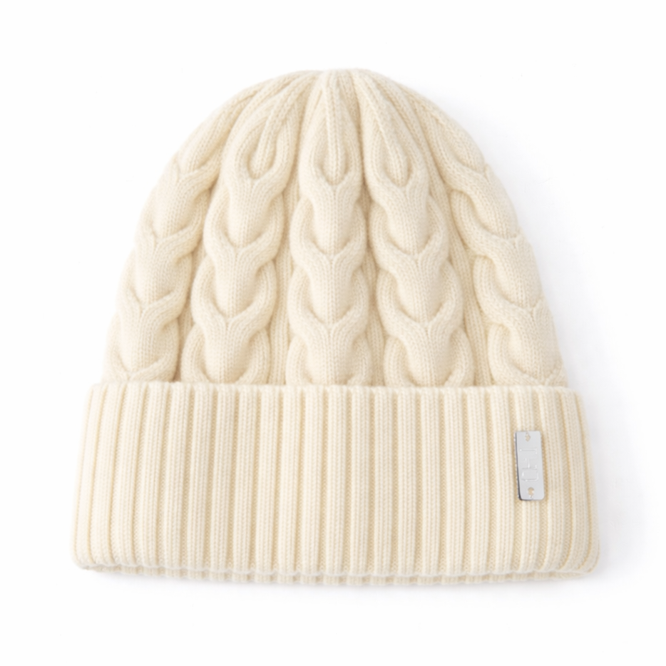 WS - Cable wool Knitted beanie - Off white hairflairaus by thd