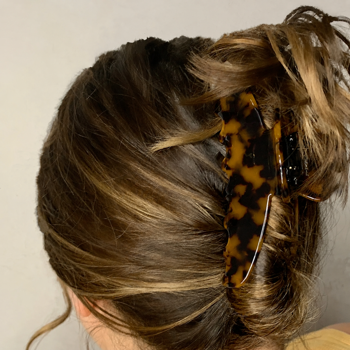 WS Cellulose Acetate Oversized Hair Claw Tortoise - Gaia Tortoise - Image 1
