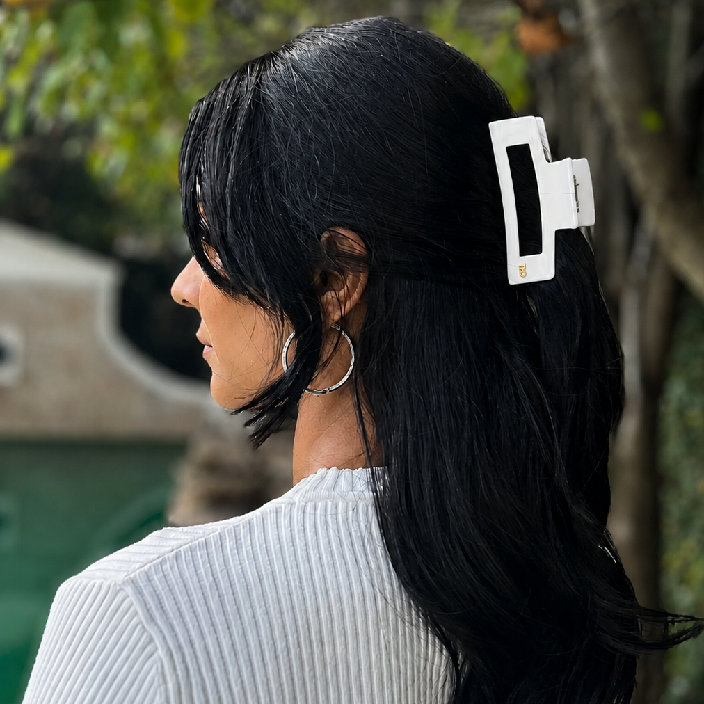 WS Cellulose Acetate Oversized Rectangle Hair Claw - White - Image 1